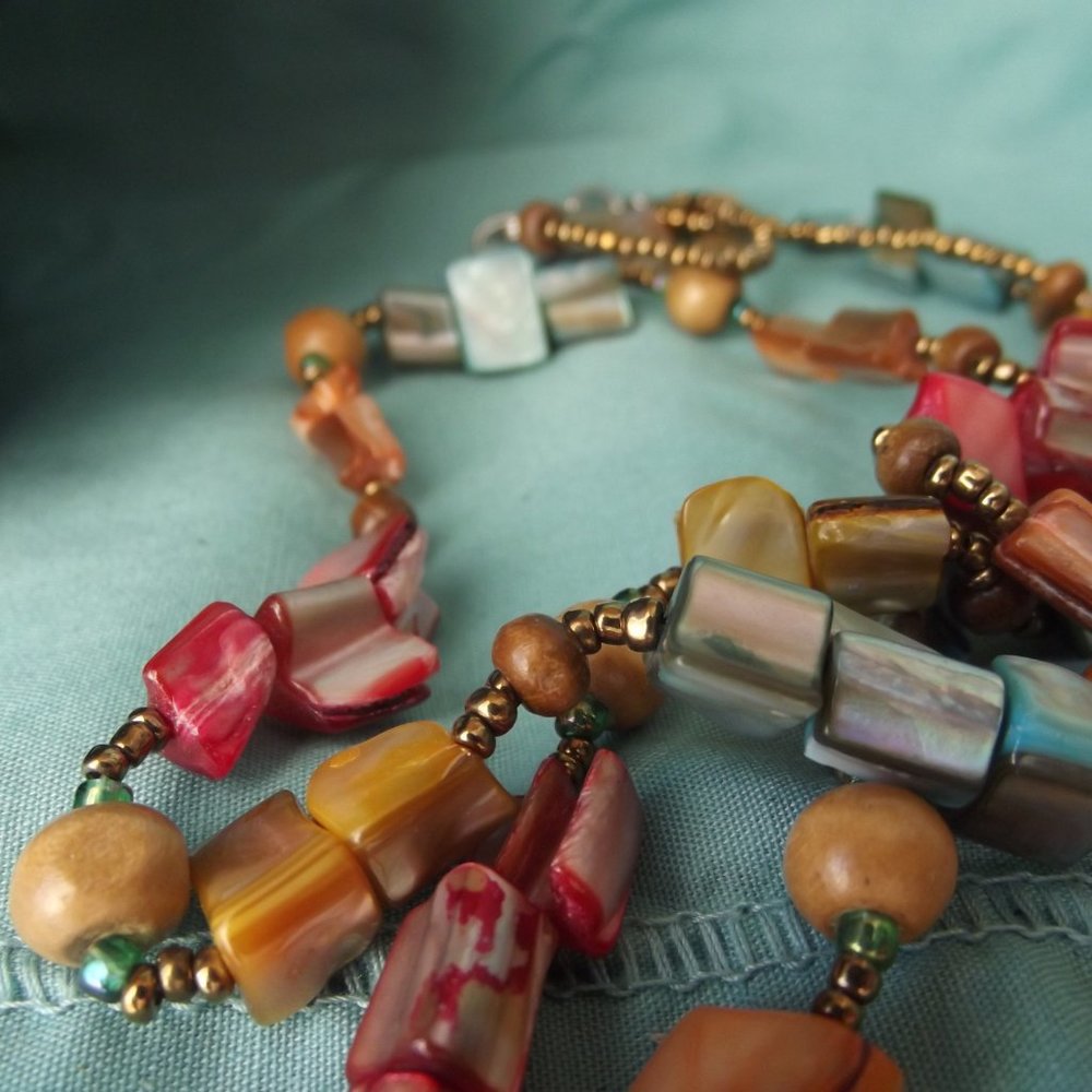 Multi Color Shell Necklace Long Strand - Picture 9 of 9